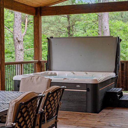 8-person hot tub.