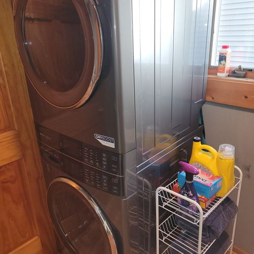 BATHROOM #2 (MAIN FLOOR):  This is a full common bathroom on the main floor with a walk-in shower.  Also has a stacked washer and dryer in it.
