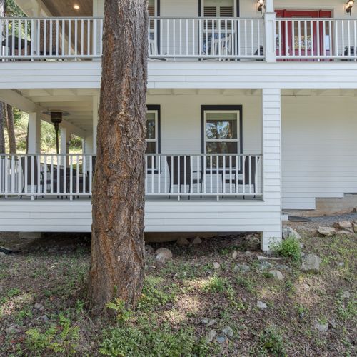 Lower Balcony offers outdoor seating while using the spa and game room