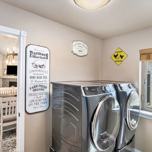 For your convenience, the ensuite is equipped with a contemporary washer and dryer.