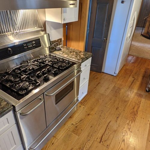Kitchen:  the home has a large and modern kitchen with all appliances, including a large gas range, dishwasher, toaster, and both keurig and regular drip coffee makers.