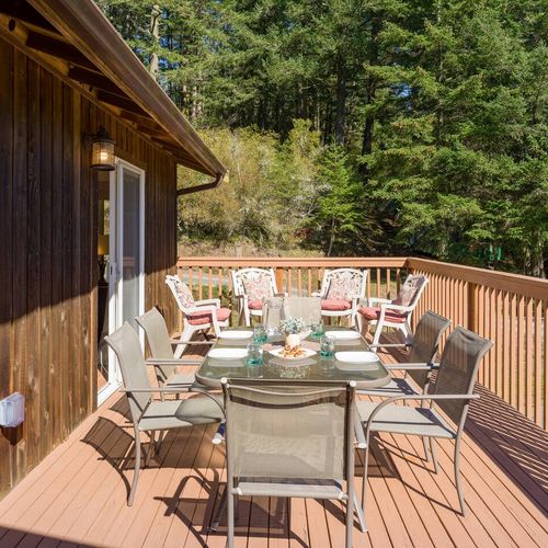 Enjoy meals al fresco.  A gas BBQ with tools is provided.  Just bring your secret sauce!