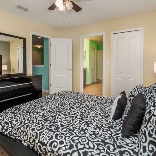 Side view of queen bed 2