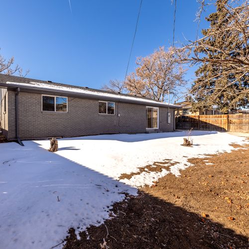 This spacious ranch style home is perfect for your family or group!