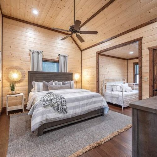 Second Story-King (1) Suite with daybed-Shared bath.