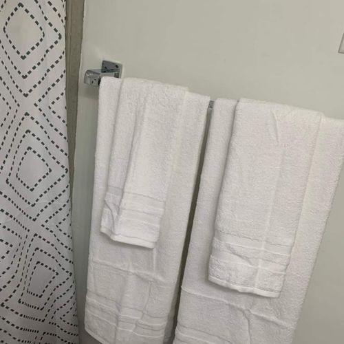 Hotel-Quality Comfort: We provide crisp, clean towels, ensuring a luxurious and hygienic experience for every guest.
