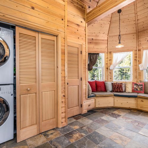 - convenient in cabin laundry with full size washer and dryer behind louvered doors