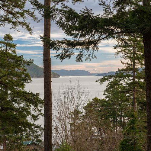 Peaceful views of the East Sound