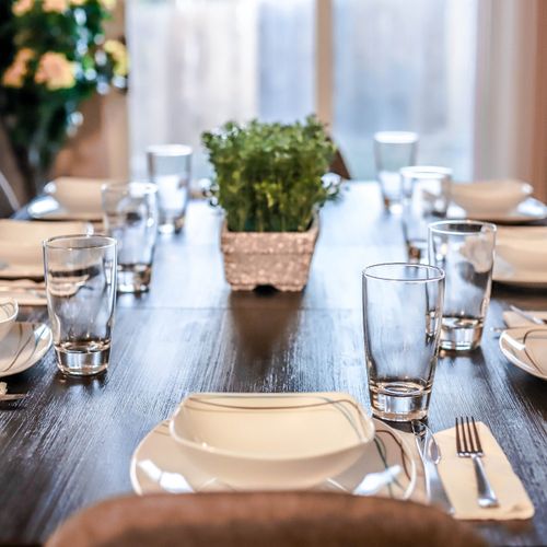 Perfect set up for family meals or wine nights.
