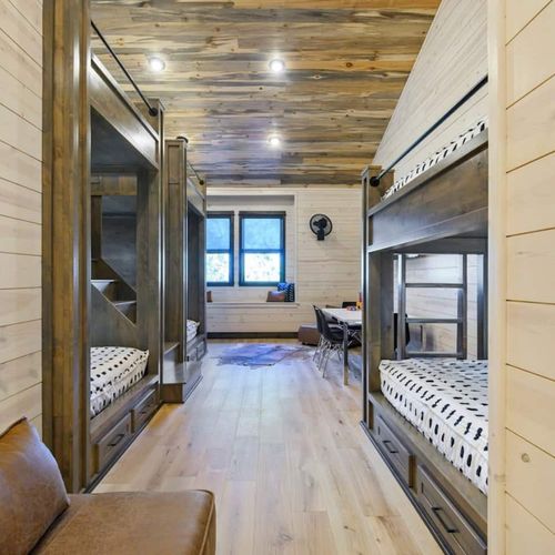 The bunk room with 4 Queen beds and 2 XL Twin beds!