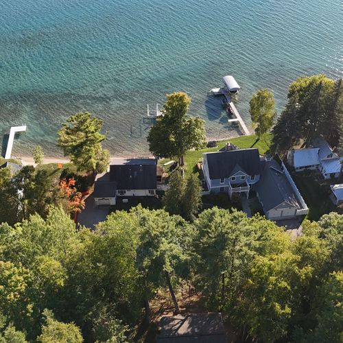 OVERVIEW:  Beautiful Crystal Lake in front of the cabin