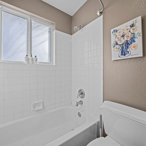 Practical tub area for everyday comfort