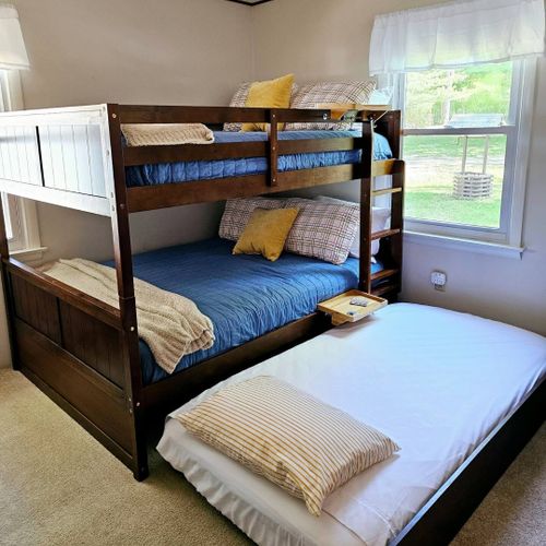 Forrest's cabin - bedroom #2