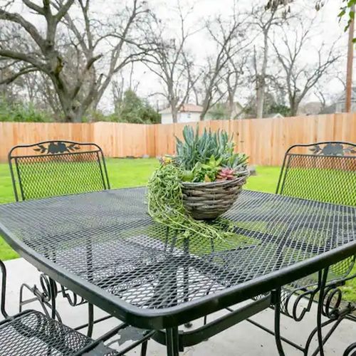 Outdoor Seating & Hot tub