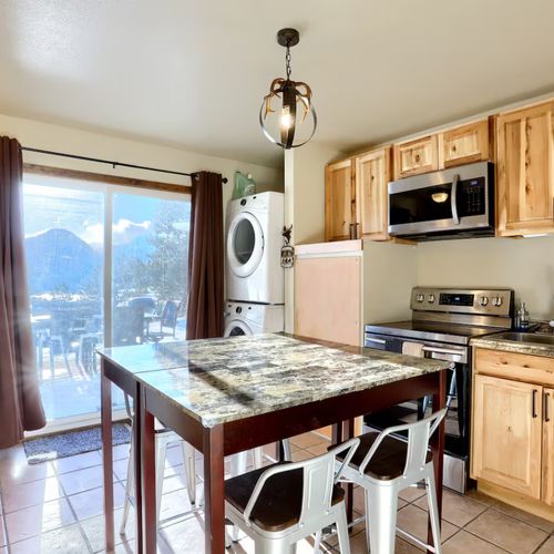 Take advantage of the in-cabin laundry setup—ideal for families or longer stays.