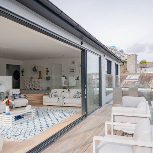 Lounge balcony