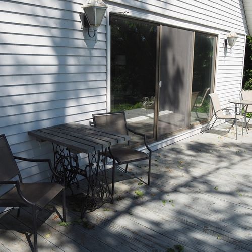Exterior:  the cottage has a very nice backyard deck with a great view of the lake!