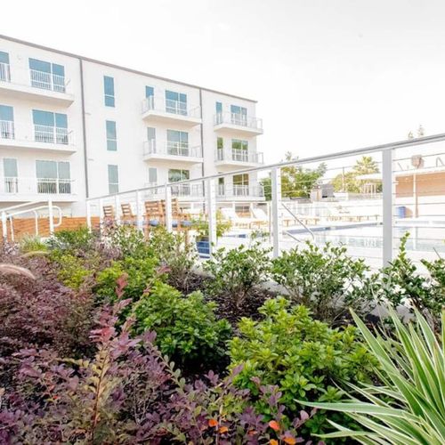Lush outdoor greenery & fresh air right outside the building.
