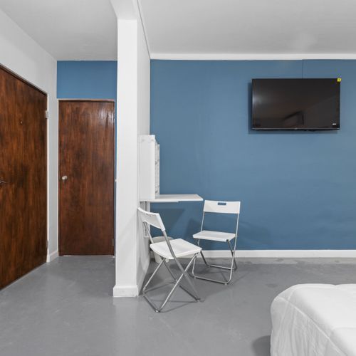 Understated elegance, overstated comfort.