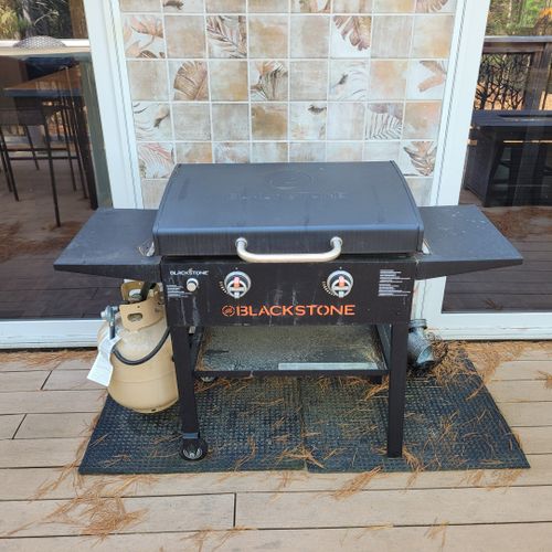 Exterior:  the high-end propane grill at the property.