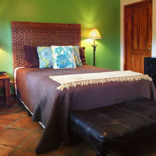 The contrating colors really help you immerse in a relaxing feeling