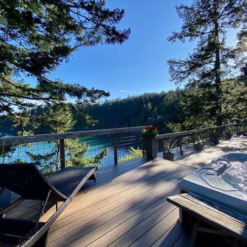 Relax in this tranquil paradise shared with eagles, ospreys, seals, and blue herons.