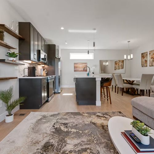 Gentle flooring and natural fabrics add to the room’s peaceful feel.