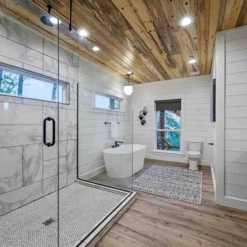 The private bathroom has a walk-in shower and tub!