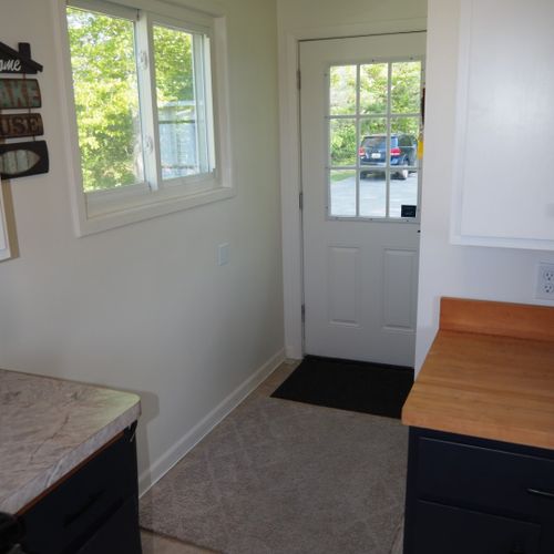 Kitchen: the home has an updated kitchen with all appliances including a dishwasher and a cute little coffee bar.