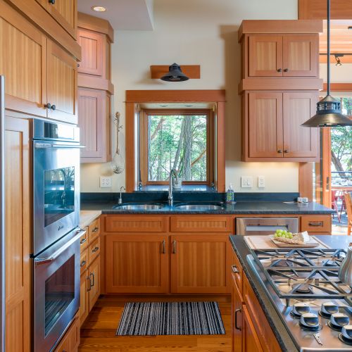 b4713ae5 91d2 4226 80ef 406e34b745da homerunner