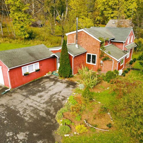 Parking for 3-4 cars depending on size (garage not available for guest use)