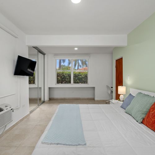 Wake up to sunny skies and a tropical vibe.