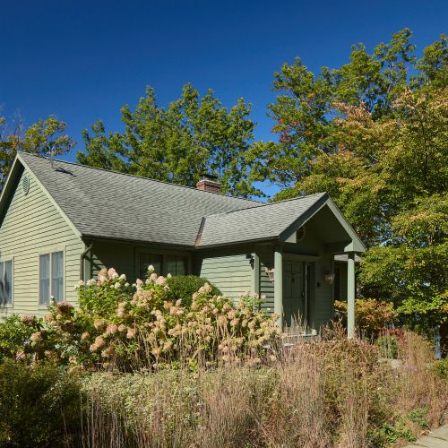 Welcome to Lakeside Peninsula Escape, a stunning getaway with sweeping lake views