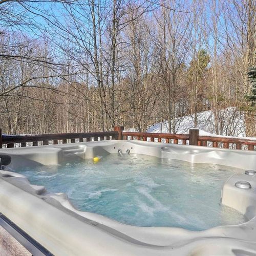 Exterior:  the hot tub in winter.