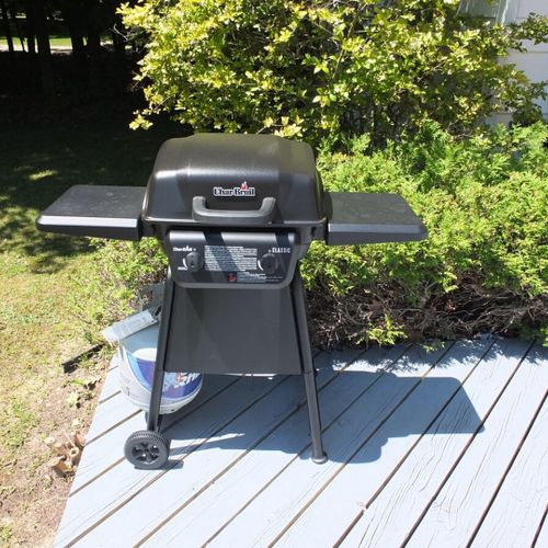 Exterior:  the propane grill