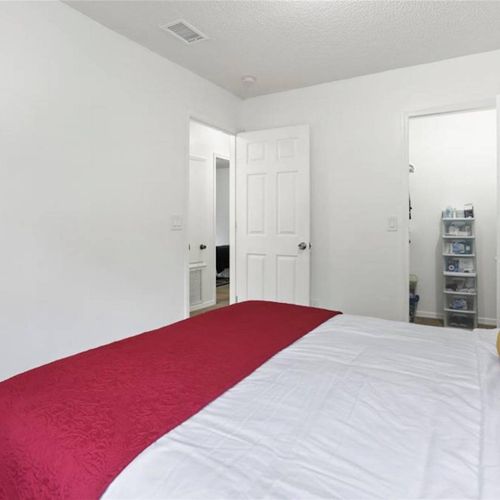 Double bed room amenities