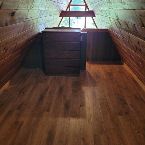 Additional loft area:  there is additional loft space upstairs that includes a dresser. Great for storage of luggage!