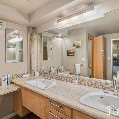 - spacious bathroom with double vanity, open shelving, and plenty of room to spread out
- natural finishes and industrial details offer a polished yet cozy touch
- perfect for getting ready together or unwinding after a full day in the city