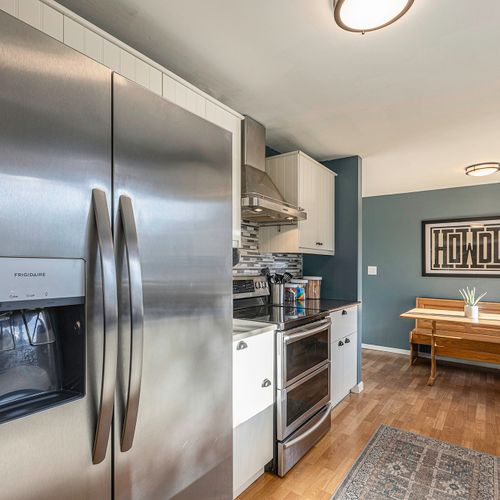 Stainless steel and stylish touches make this kitchen a chef’s happy place