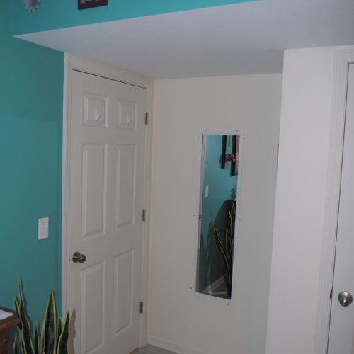 Bedroom:  very comfortable bedroom with a queen-size bed, ceiling fan, dresser, and mirror.