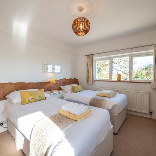 Bedroom 3 twin or king on request