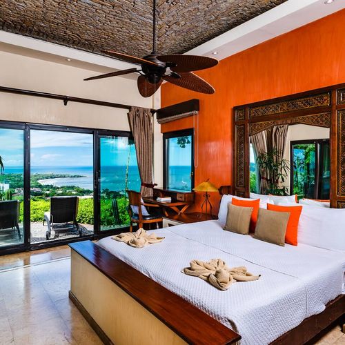 Mater Bedroom with a king size bed