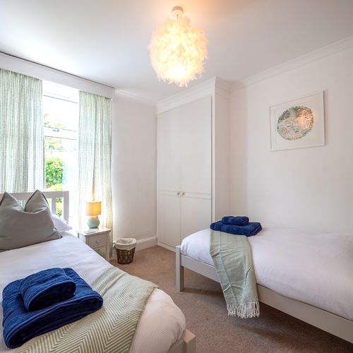 Bfec46c3 ce04 40b7 a79f 7c1abdeb100f homerunner