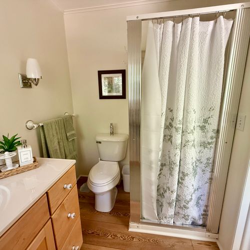 BATHROOM:  The cabin has a lovely full bathroom with a walk-in shower.