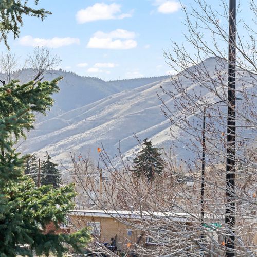 Scenic mountain views offering a peaceful backdrop throughout your stay