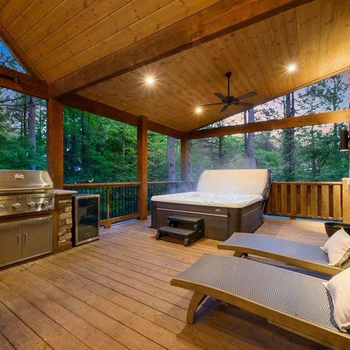 Expansive outdoor deck!