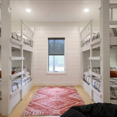 The bunk room with 6 Queen beds!