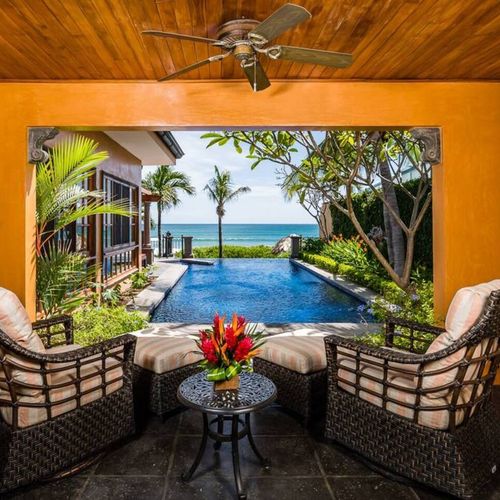 Master bedroom seating overlooking the infiniti edge pool into the pacific