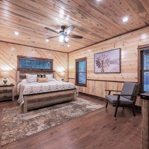 A King Suite with a private bathroom.