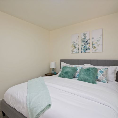 Drift into blissful slumber in our cozy bedrooms, fitted with soft linens and top-rated mattresses.